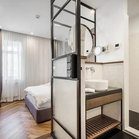 Eye- Boutique Suites, By Bqa Hotel Budapesta