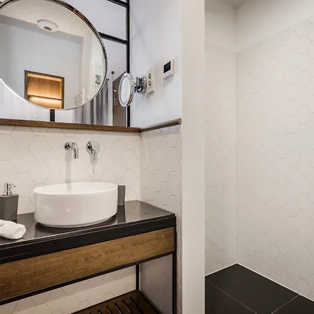 Eye- Boutique Suites, By Bqa Hotel Budapesta