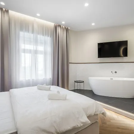 Eye- Boutique Suites, By Bqa Budapeszt