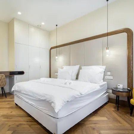 Eye- Boutique Suites, By Bqa Hotell Budapest
