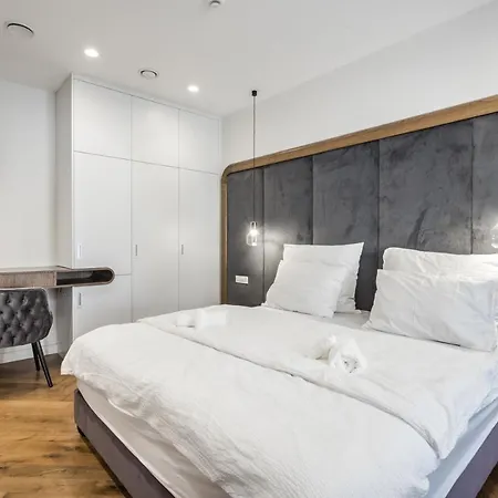 Eye- Boutique Suites, By Bqa Hotell Budapest