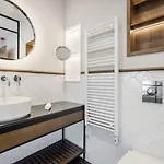 Eye- Boutique Suites, By Bqa Szálloda 2*