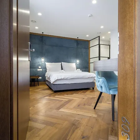 Отель Eye- Boutique Suites, By Bqa