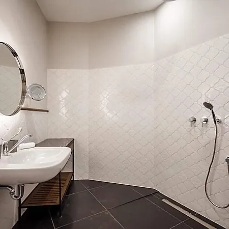 Eye- Boutique Suites, By Bqa 호텔