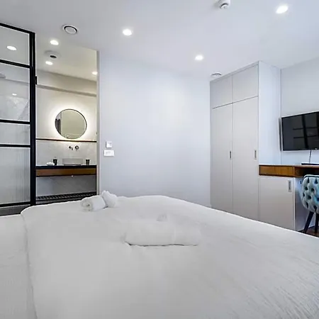 Eye- Boutique Suites, By Bqa