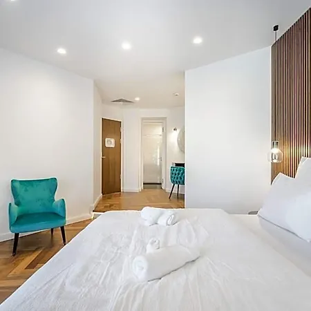 호텔 Eye- Boutique Suites, By Bqa 2*