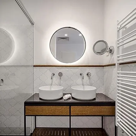 Eye- Boutique Suites, By Bqa 호텔 부다페스트
