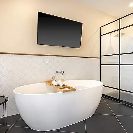 Hotel Eye- Boutique Suites, By Bqa 2*