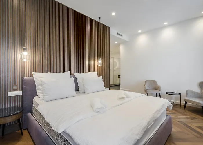 Eye- Boutique Suites, By Bqa Hotel