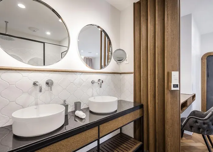 Hotel Eye- Boutique Suites, By Bqa Budapest