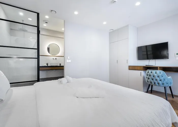 Eye- Boutique Suites, By Bqa 2* Budapest