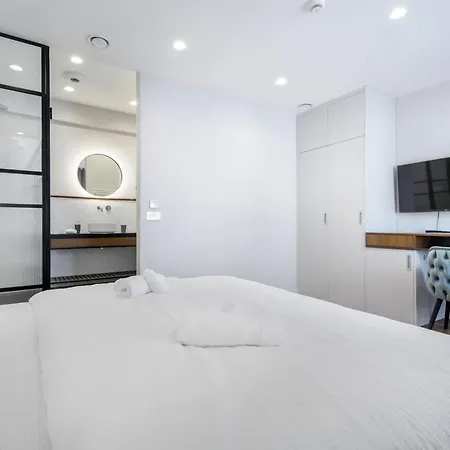 Eye- Boutique Suites, By Bqa 3* بودابست