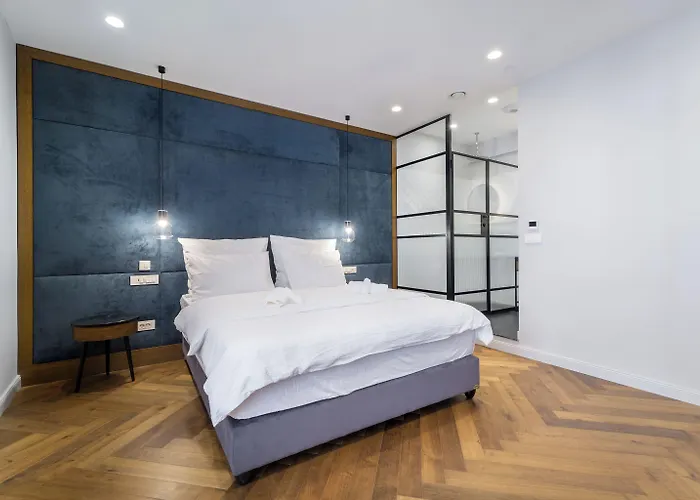 Eye- Boutique Suites, By Bqa 布达佩斯