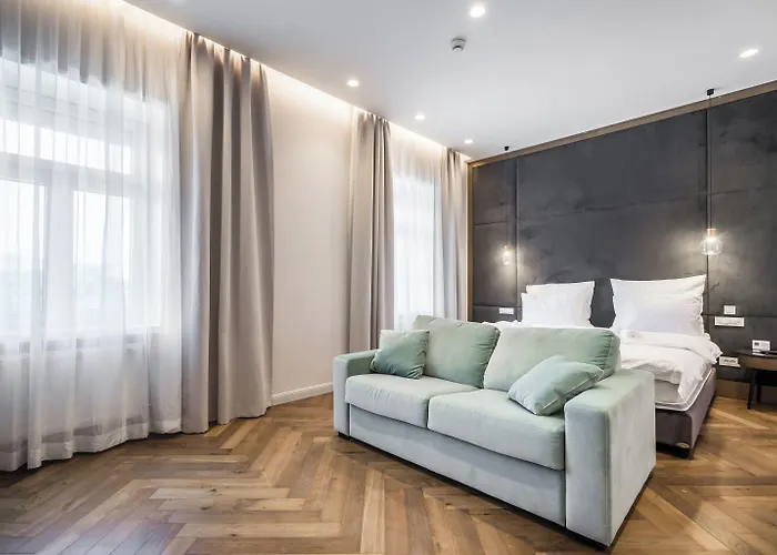 Eye- Boutique Suites, By Bqa 布达佩斯